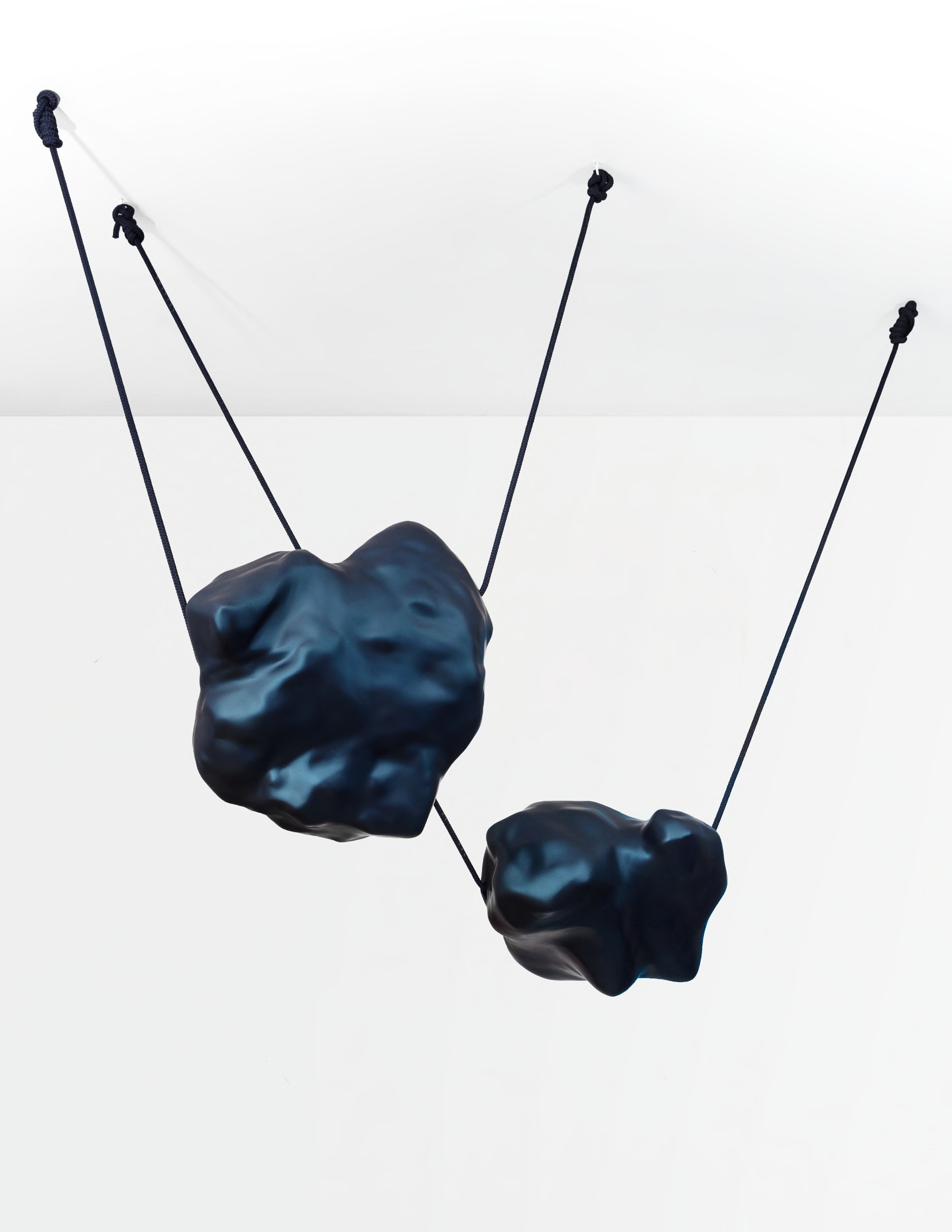 Aritmis, 2024, Fibre de verre et peinture époxy