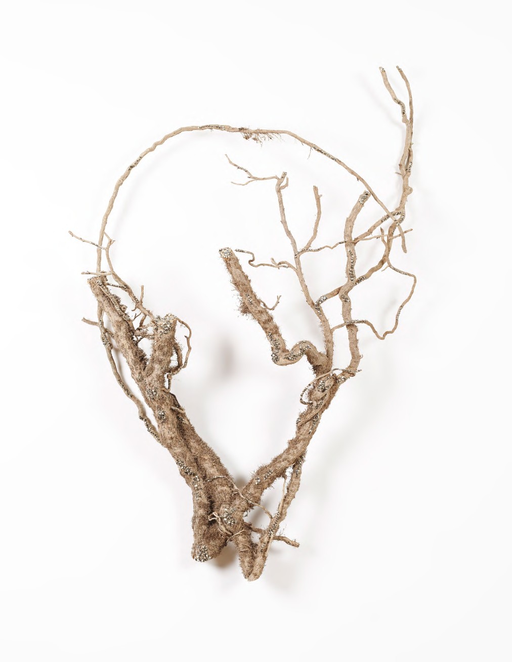 Corps à cœur, 2021, Tree branch and Swarovski crystals